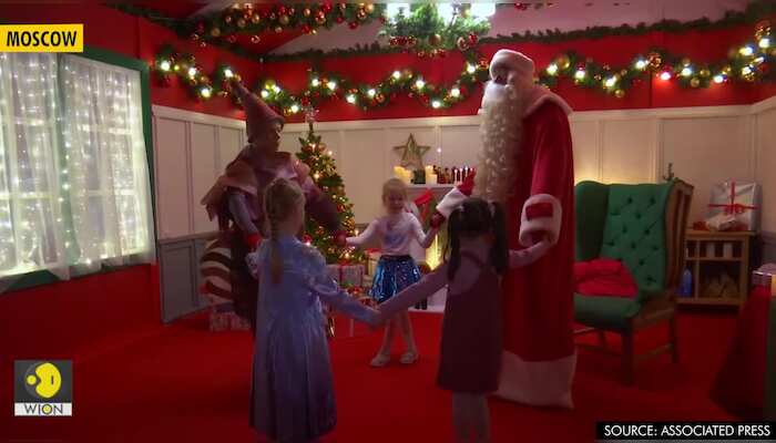 Russia holds NY matinees for children despite pandemic