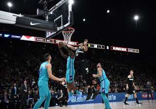 Bucks' long-range barrage buries Heat, Clippers bounce back