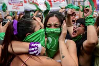 Argentine Senate approves bill to legalise abortion