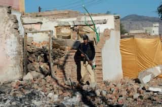 Provincial govt to pay for Pakistan Hindu temple destroyed by mob
