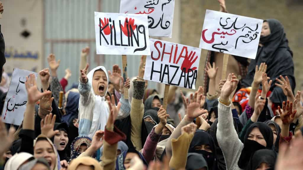 Pakistan: Hazaras community refuses to end its protest until Pak PM meets them