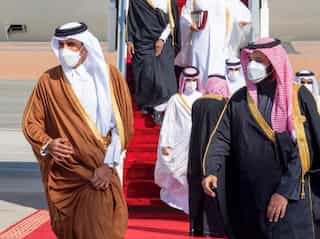 In historic turn, Saudi Crown Prince Mohammed bin Salman embraces Qatar emir