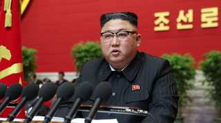 North and South Korea restore hotline, exchange phone call