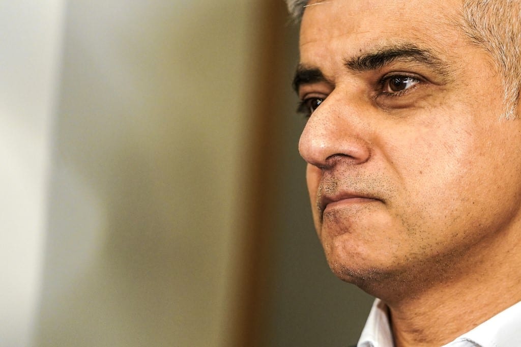 UK logs record COVID deaths, London mayor says situation 'critical' UK logs record COVID deaths, London mayor says situation 'critical'