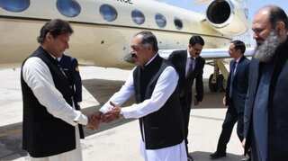 Pakistan PM reaches Quetta to meet families of Hazara victims