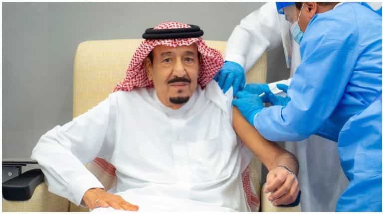 Saudi Arabia King Salman receives COVID-19 vaccine Saudi Arabia King Salman receives COVID-19 vaccine