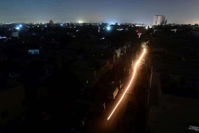 Pakistan hit by nationwide power blackout Pakistan hit by nationwide power blackout