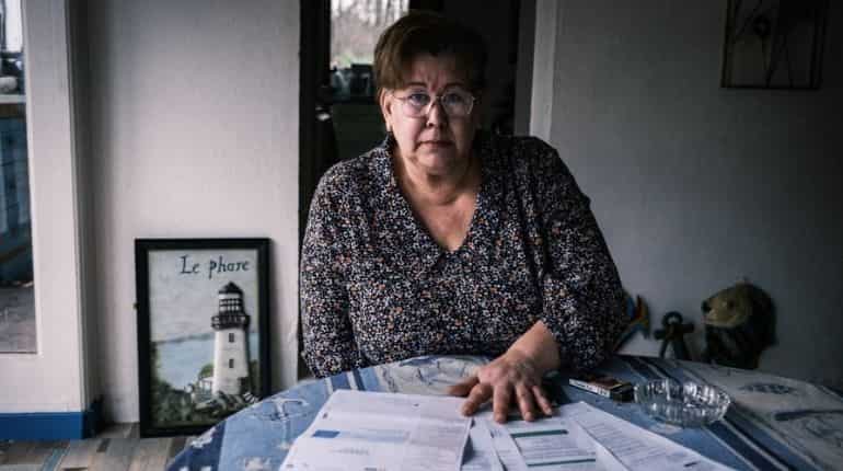 French woman, who was declared dead, fights to prove her existence French woman, who was declared dead, fights to prove her existence