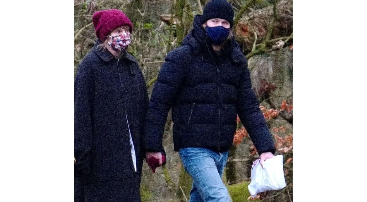 In pics: Taylor Swift takes a stroll with boyfriend Joe Alwyn in London