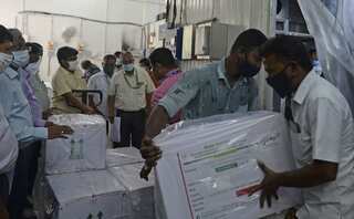 54.72 lakh Covid-19 vaccine doses received till Tuesday afternoon: Centre