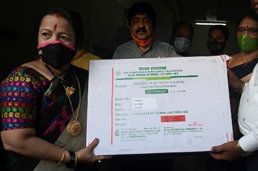 Indian states Odisha, West Bengal receive Serum Institute of India's Covishield vaccine Indian states Odisha, West Bengal receive Serum Institute of India's Covishield vaccine