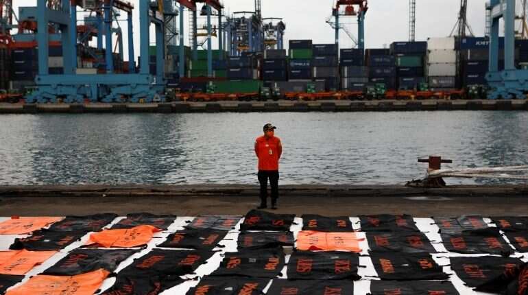 Indonesia downloads data from flight recorder of downed Sriwijaya Air jet Indonesia downloads data from flight recorder of downed Sriwijaya Air jet