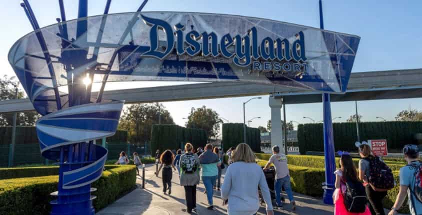 Disneyland hosting COVID-19 mass vaccination site
