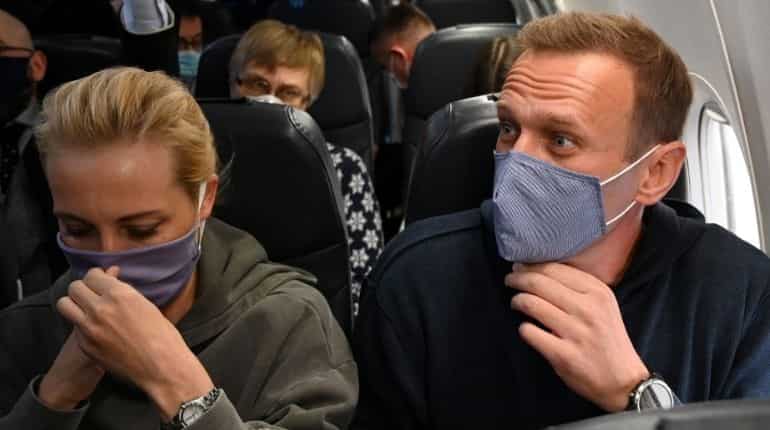 Alexei Navalny reaches Russia; allies arrested at Vnukovo airport