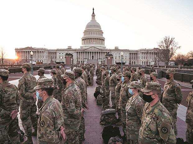 FBI vetting guard troops amid fears of insider attack