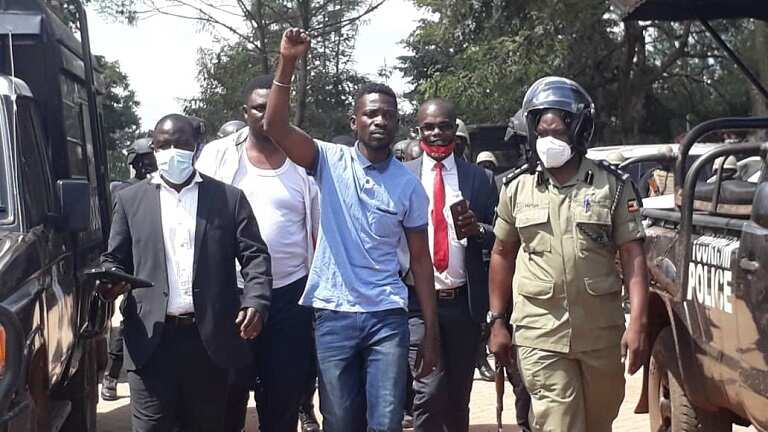 Uganda Presidential Election: Opposition leader's house surrounded by Army & Police