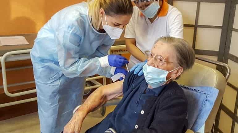 Italy: 108-year-old woman receives coronavirus vaccine