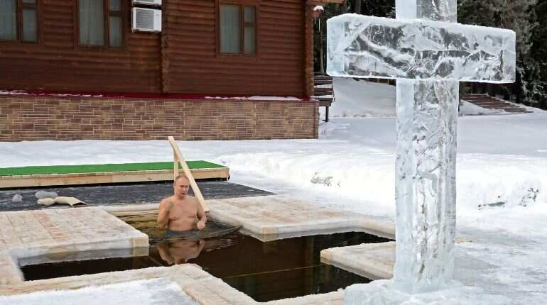 Watch: Russian President Vladimir Putin submerges himself in icy water to mark Orthodox Epiphany Watch: Russian President Vladimir Putin submerges himself in icy water to mark Orthodox Epiphany