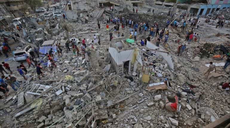 Twin suicide attack in central Baghdad kills 20, wounds 40