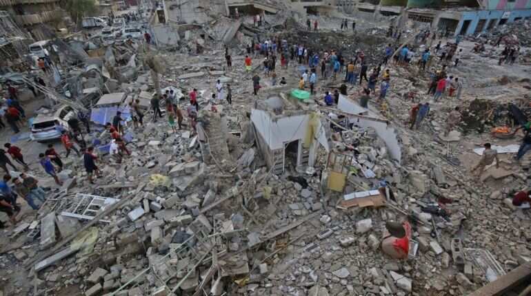 Twin suicide attack in central Baghdad kills 20, wounds 40
