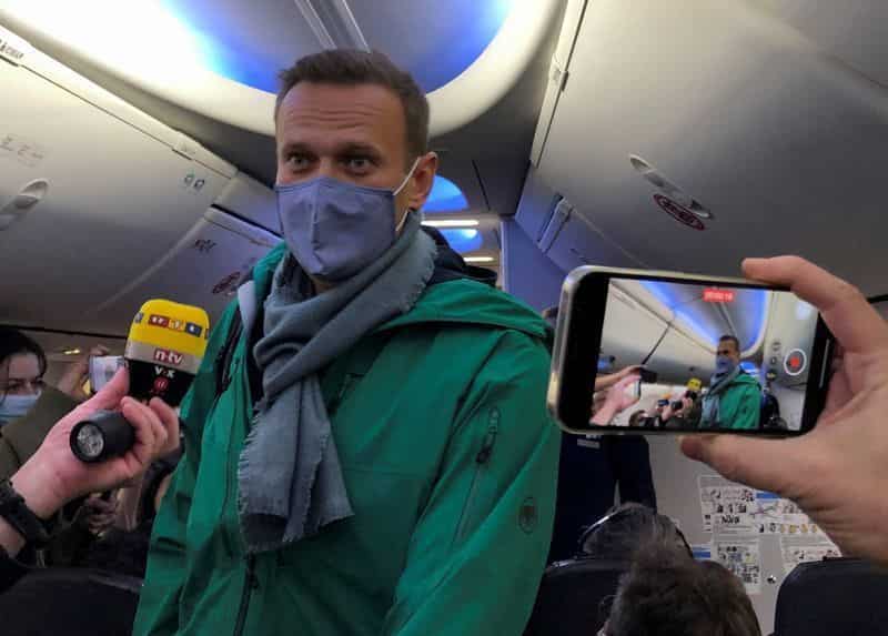 Russia tells social networks: Stop promoting anti-Kremlin Navalny protests to minors