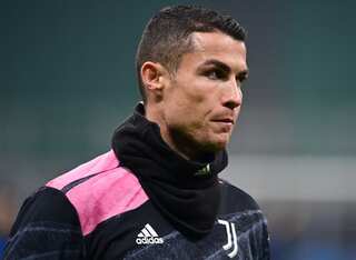 Cristiano Ronaldo touches down in Manchester, greeted by Darren Fletcher - see pics