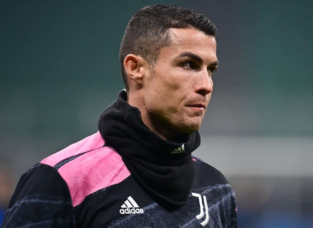 Cristiano Ronaldo touches down in Manchester, greeted by Darren Fletcher - see pics