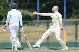 Leach, Bess rattle Sri Lanka with six wickets