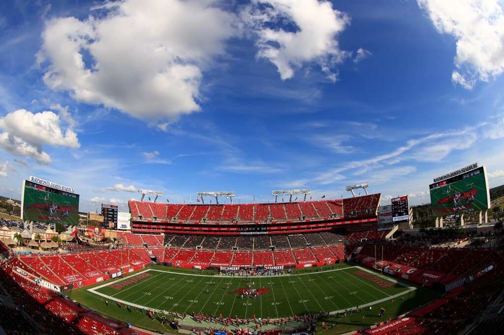 Brady, Mahomes set up dream Super Bowl as Bucs, Chiefs advance
