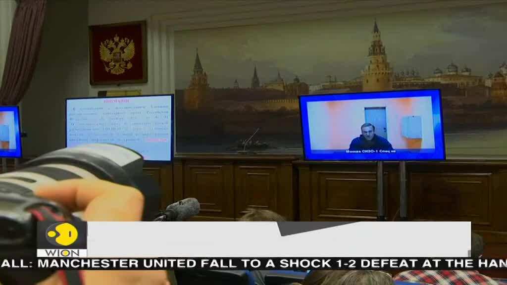 Judge allows Alexei Navalny to speak to lawyer for 5 minutes