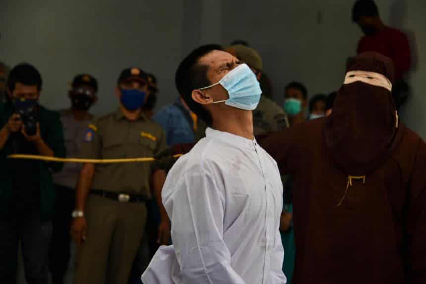 Two Indonesian men flogged in Aceh province for having gay sex Two Indonesian men flogged in Aceh province for having gay sex