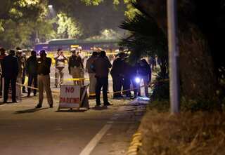 Delhi Police's special team visits blast site near Israeli embassy