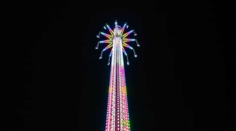 Bollywood continues to shine in Dubai as world's tallest swing ride unveiled Bollywood continues to shine in Dubai as world's tallest swing ride unveiled