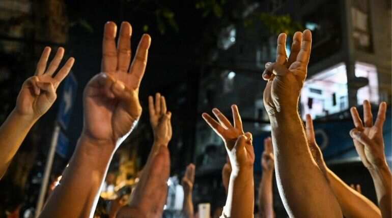 Three-finger salute