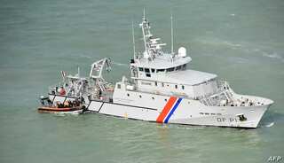 French boats rescue 36 migrants 'in difficulty' in Channel