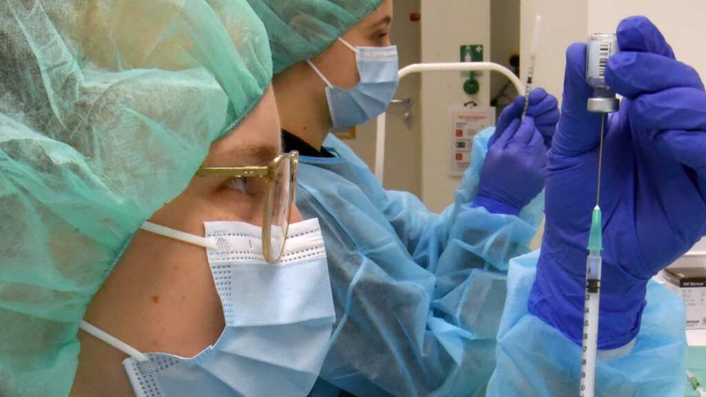 Germans demand Russian vaccine amid slow rollout