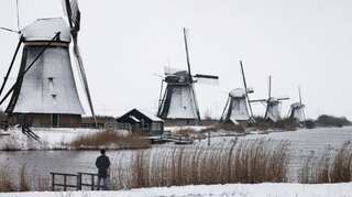 Dutch snow keeps some Covid sites, schools closed