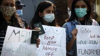 Hundreds rally for women's rights in Nepal