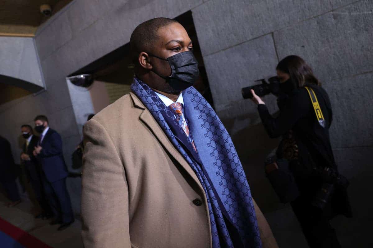 Videos turn Eugene Goodman into a reluctant hero in the Capitol attack Videos turn Eugene Goodman into a reluctant hero in the Capitol attack