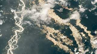 NASA releases stunning photo of 'gold' Peruvian Amazon rivers