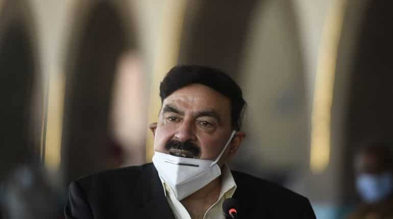 Rowing a boat to nowhere lands Pakistan's Interior Minister in memes 