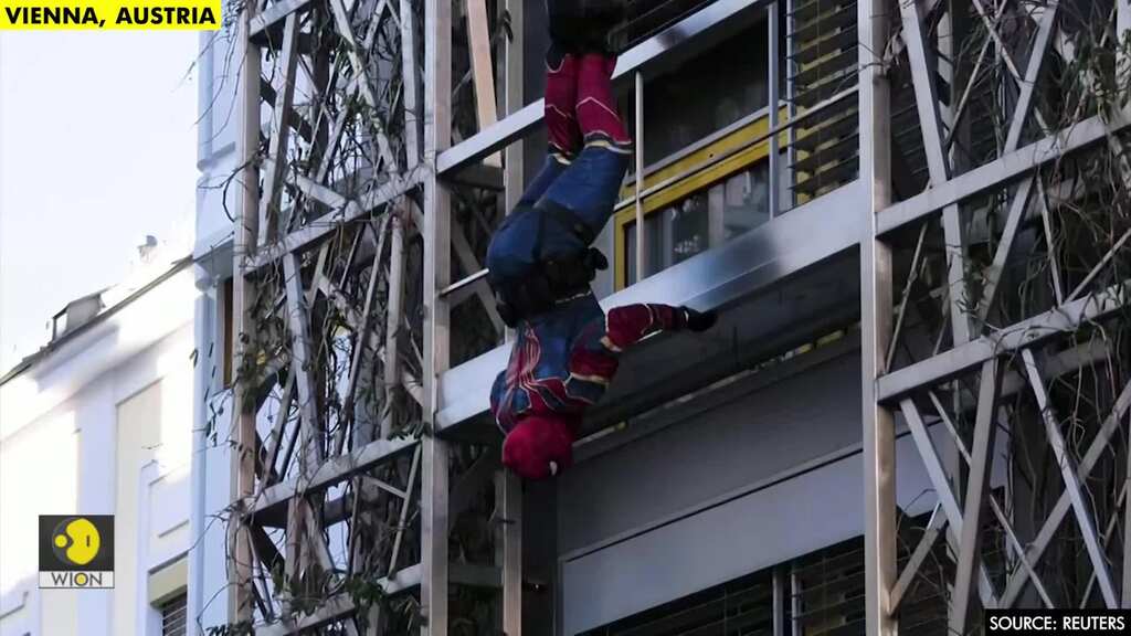 Superheroes fight loneliness in childrens' hospital