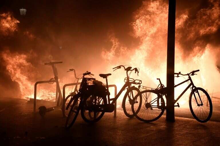 Police arrest dozens in second night of Spain rapper protests