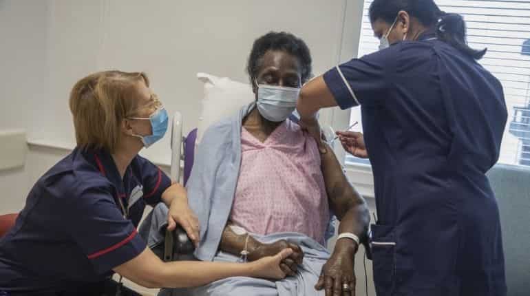 Single dose of Covid vaccine can nearly halve transmission of virus, study finds