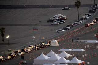 White House working with Facebook and Twitter to tackle anti-vaxxers