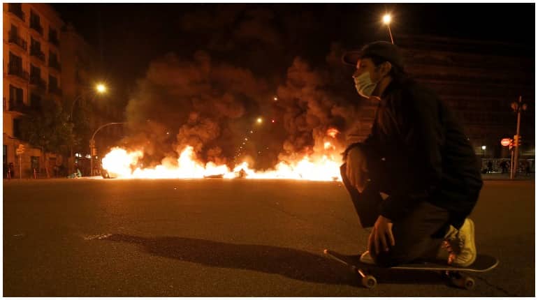 Spain: Violent protests over rapper's jailing continue for fourth night Spain: Violent protests over rapper's jailing continue for fourth night