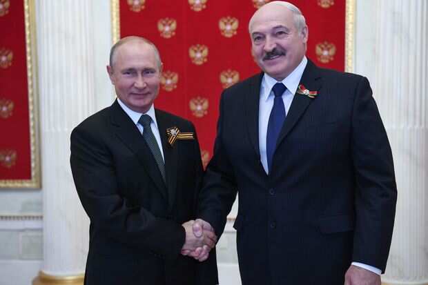 Belarus Prez Lukashenko thanks Putin as Russia provided country $1.5BN in 2020