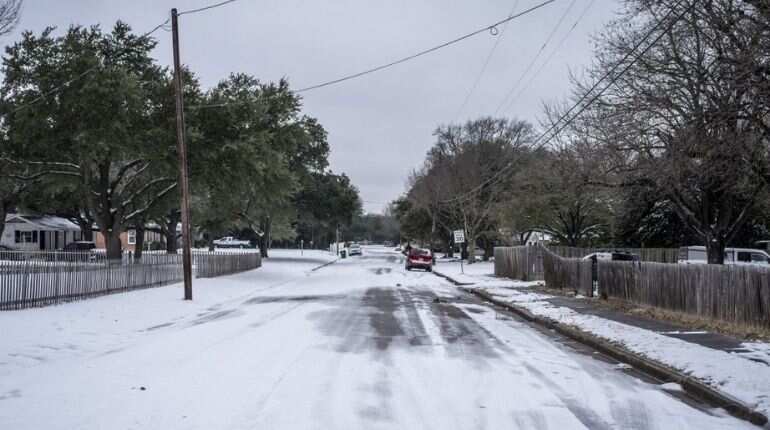 Twitter reacts to Texans being charged upto $17,000 for electricity amid outages