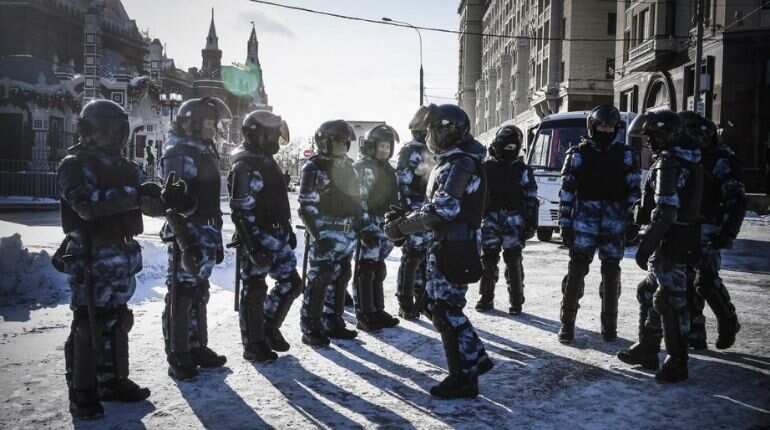 After pro-Navalny rallies, Russia increases fines for protest violations After pro-Navalny rallies, Russia increases fines for protest violations