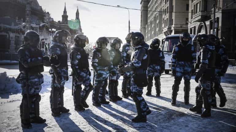 After pro-Navalny rallies, Russia increases fines for protest violations
